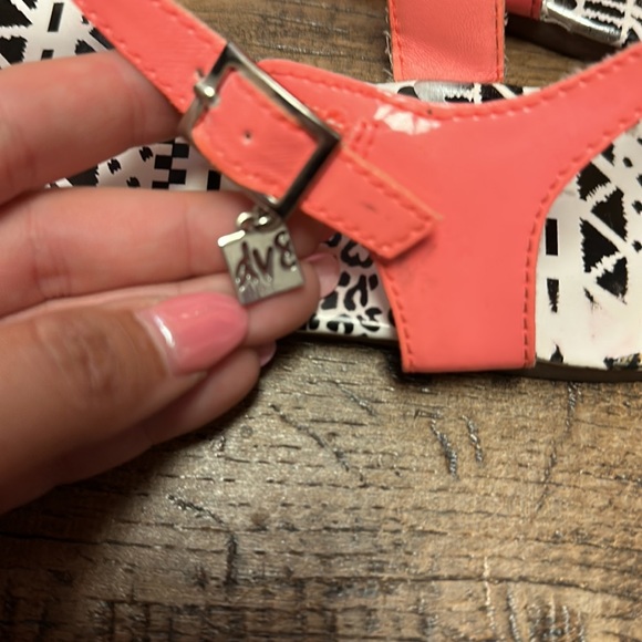 Dolce Vita | DV8 Neon Coral & Geometric Gladiator Sandals 8 - Picture 4 of 10